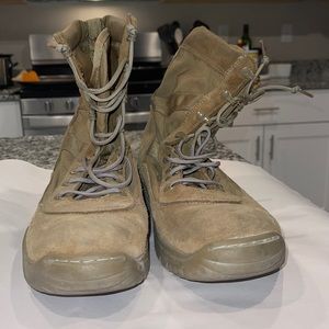 Combat boots